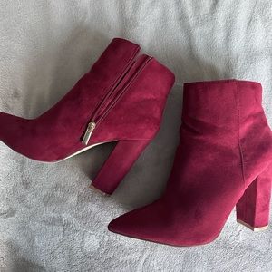 Red Faux Suède Heeled Boots